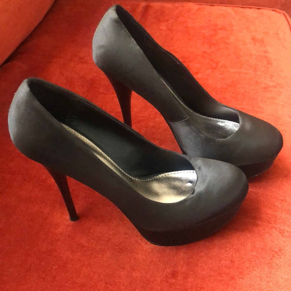 Black Qupid Platform Heels